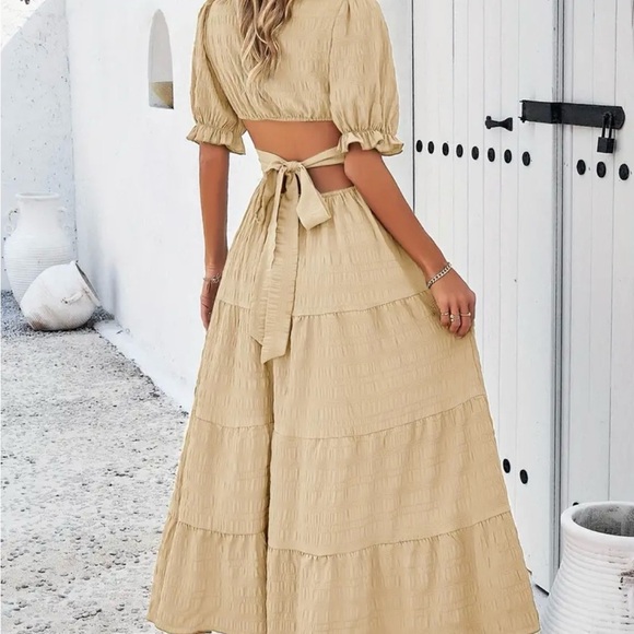 Beige Peplum Tied Backless Cutout Maxi Summer Dress Size Small NWT - Picture 6 of 6